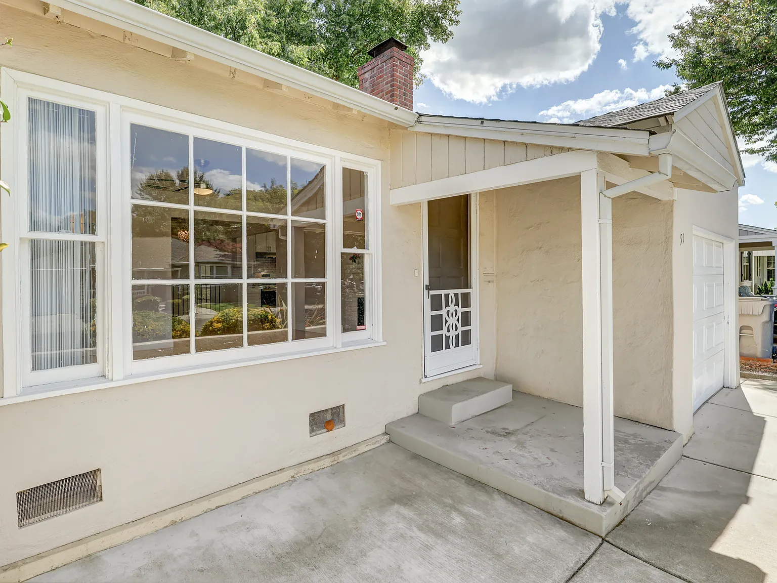 3 bed, 1300 sqft, $2,900 — Photo 3