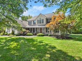 34 Barnview Ter, Brookfield, CT 06804