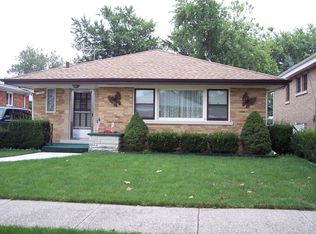 10541 Essex St, Westchester, IL