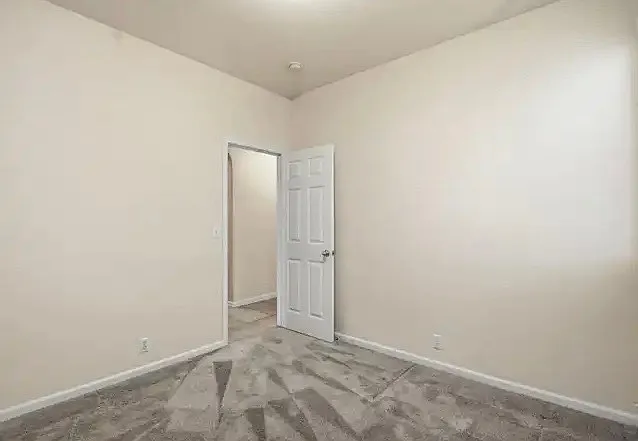 10052 Tittle Way — Photo 4