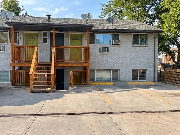217 S Ingalls St — Photo 1