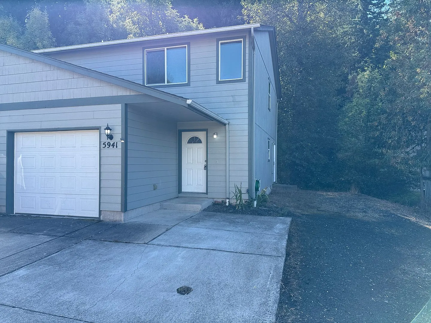 3 bedroom, 1 1/2 bathroom duplex in Thurston! — Photo 1
