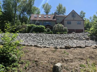 49 Round Top Rd, Campton, NH 03223