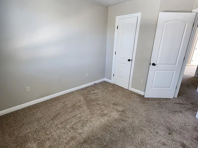 370 W 1425 N #17 — Photo 32