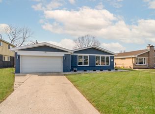30 Fernwood Dr, Glenview, IL