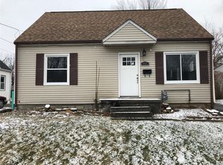 965 Warwick Dr, Sheffield Lake, OH 44054