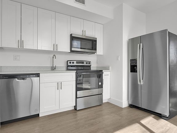 3rd image of 1620 NW 18th St #1
