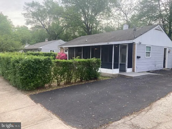 1902 Spencer Dr, Croydon, PA 19021