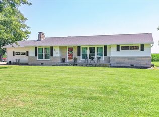 322 E Cumberland Rd, Brownstown, IL 62418