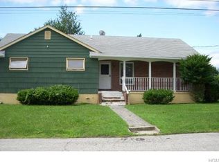 134 3rd St, Verplanck, NY 10596