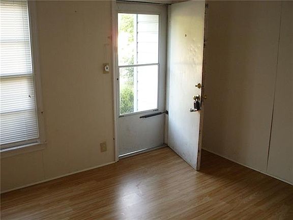 5th image of 3621 Gene Ln