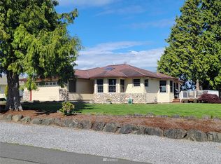 8096 Comox Rd, Blaine, WA 98230