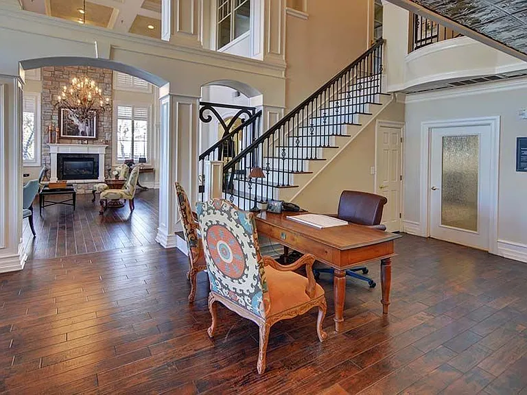 Lakepointe Residences — Photo 15
