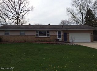 7143 Westgate Ave, Jenison, MI 49428