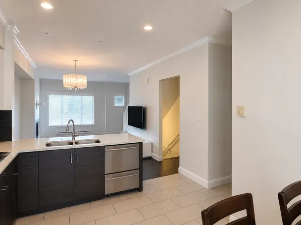 7691 Bridge St, Richmond, BC V6Y 2S6