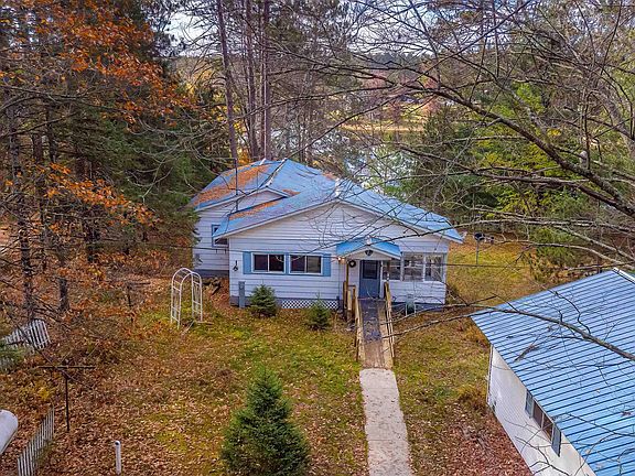 2nd image of 116 N Runkle Lake Rd