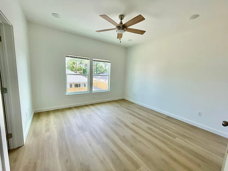 8913 Lorento St — Photo 13