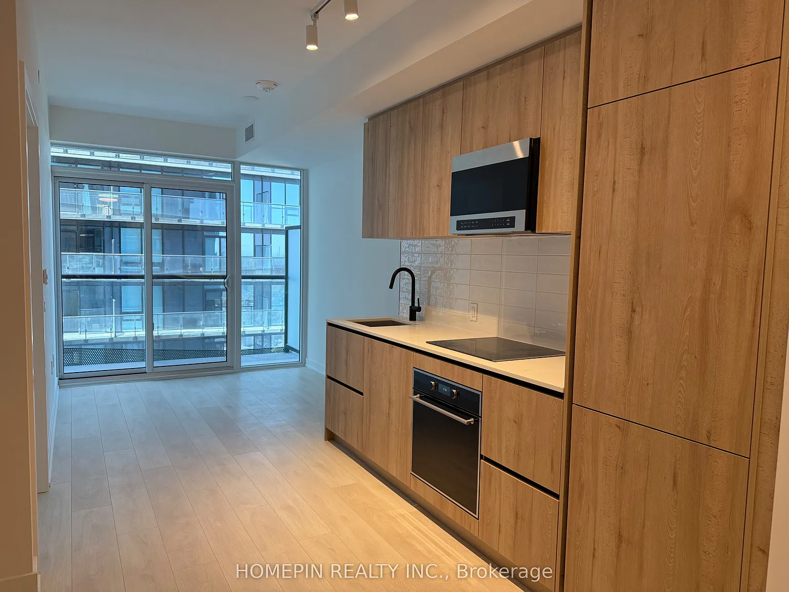 2 bed, $2,275 — Photo 2