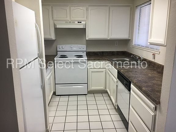 2nd image of 720 Sunrise Ave APT 26