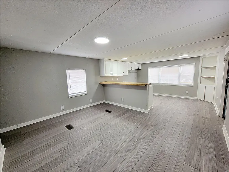 312 Paddock St #3 — Photo 5