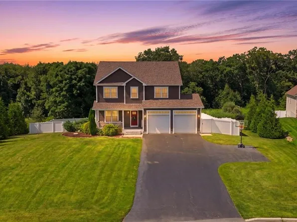 75 Crystal View Dr, Burrillville, RI 02859