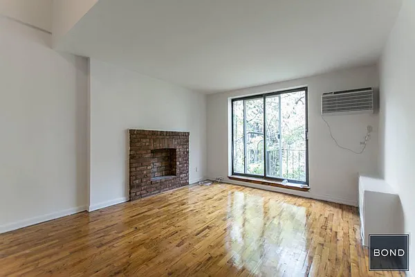 Rented by Bond New York | media 16