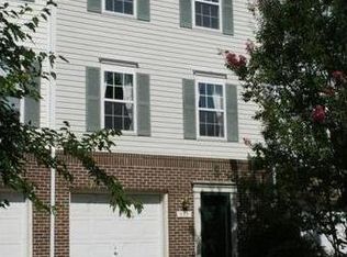 557 Highland Towne Ln, Warrenton, VA 20186