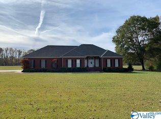406 Taylor Rd, Hartselle, AL 35640