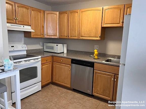 5th image of 125 Trapelo Rd APT 10