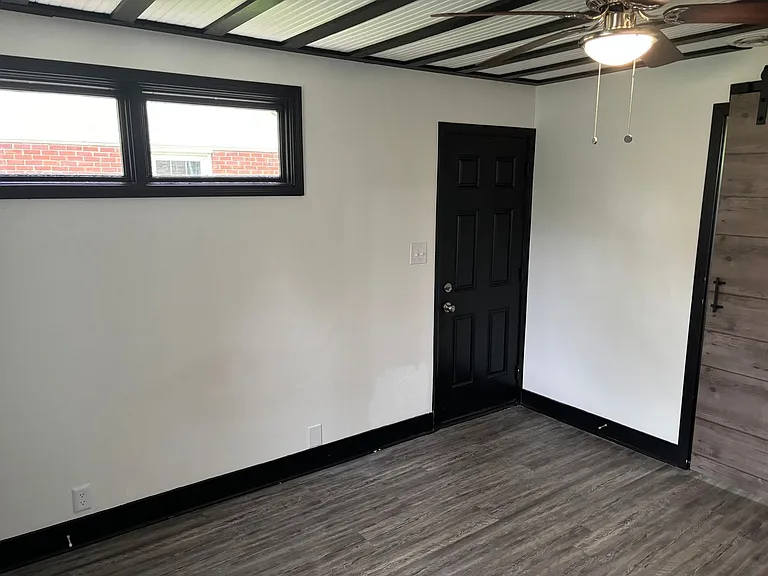 135 N Meadow Dr — Photo 9