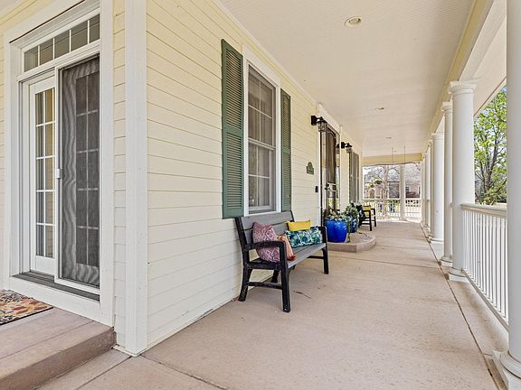 5th image of 1292 Allen Ave
