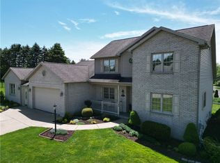 102 Manor Ct, Butler, PA 16001