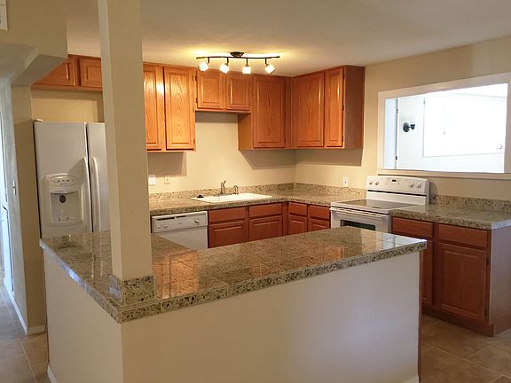 2nd image of 3005 W Solano Dr N