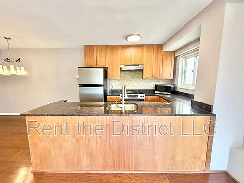 5315 Connecticut Ave NW Photo 1