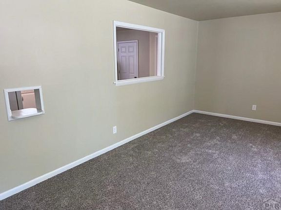 3rd image of 1213 Horseshoe Dr
