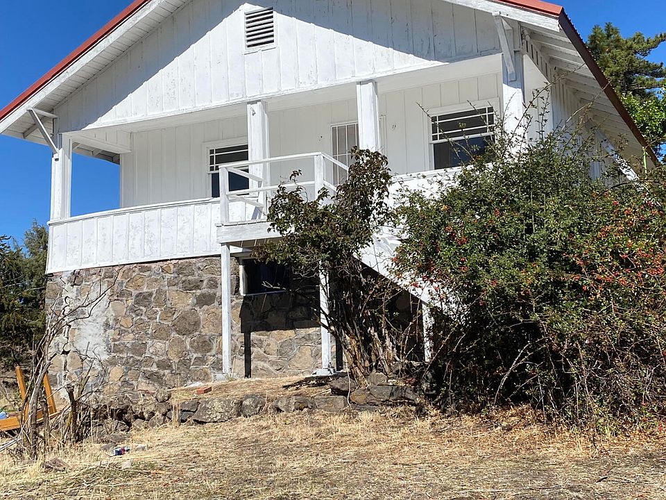 1st image of 700 Stanford St