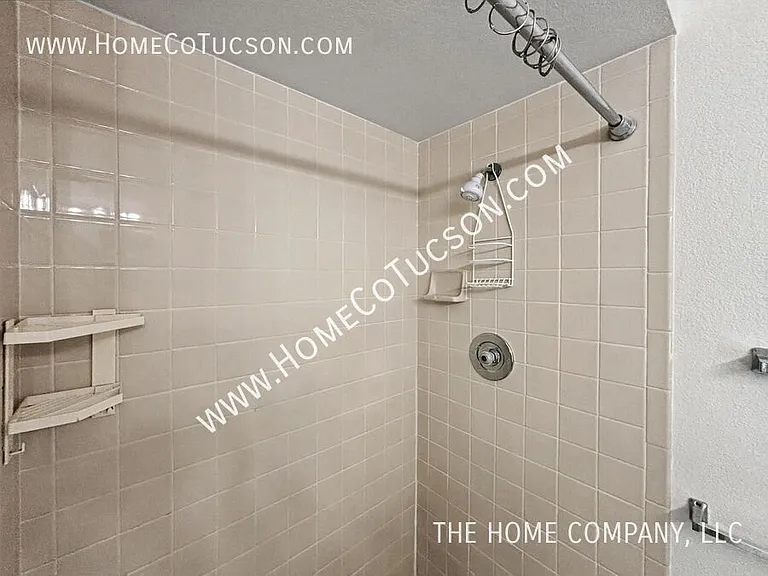 5750 N Camino Esplendora #109 — Photo 14