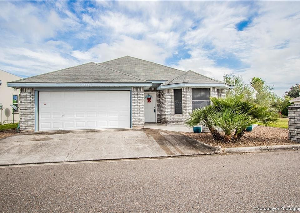 1st image of 1906 Circle Lake Dr