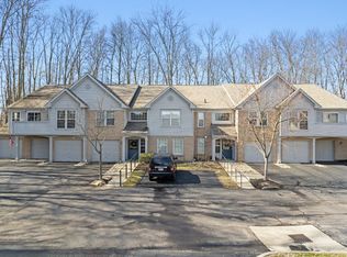 3979 Maplefield Ct APT E, Cincinnati, OH 45255
