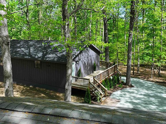 3rd image of 204 Union Mills Rd