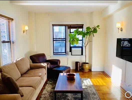 4th image of 133 W 71st St APT 9A