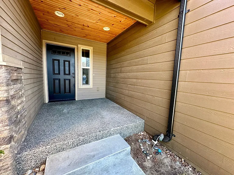 5831 Pioneer Ridge Pl — Photo 2