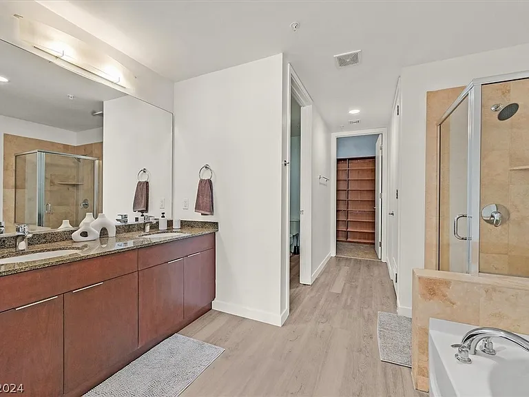 353 E Bonneville Ave #303 — Photo 18