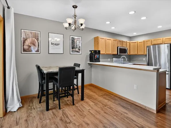 118 Elliott Ln, Oregon, WI 53575