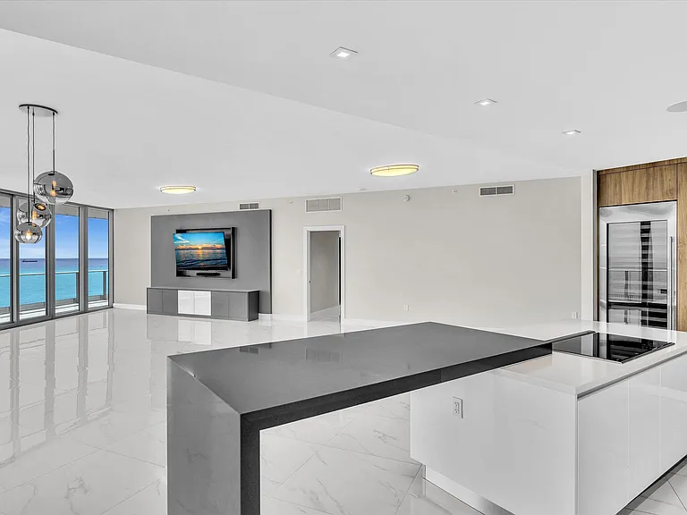 701 N Fort Lauderdale Beach Blvd #802 — Photo 22