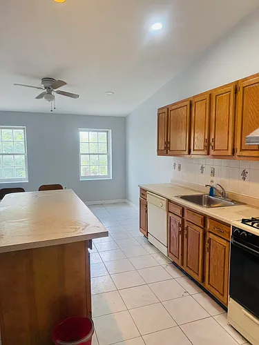 206 Market St #5 Photo 1