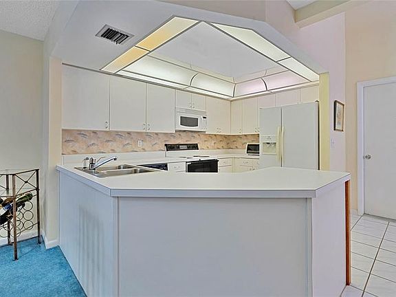 4th image of 147 Stratford Ct