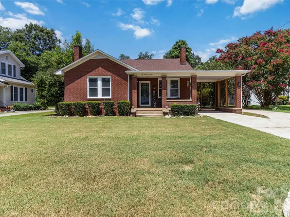 112 Pressley St, Clover, SC 29710