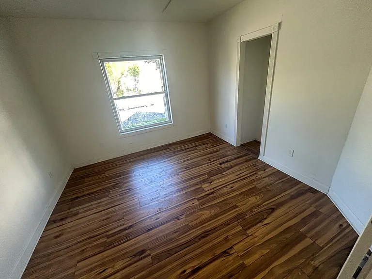 588-590 N Goodman St #1 — Photo 8