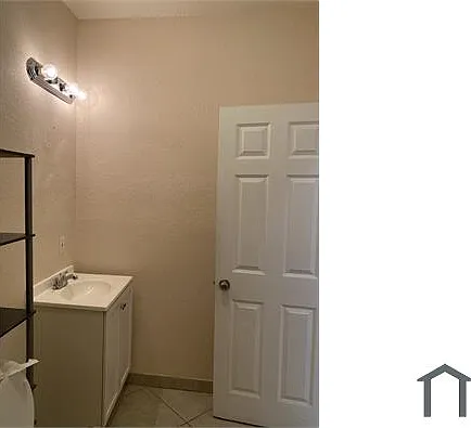 3661 S Normandie Ave #2 — Photo 6